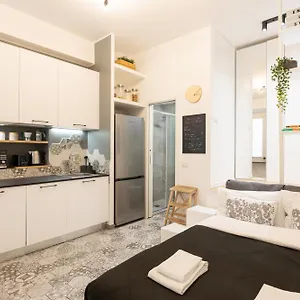 apt-tiny-tidy-studio-in-the-key-area-of.italymilanhotels.net/